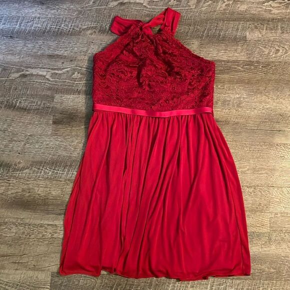 David’s Bridal Burgundy Lace Halter Bridesmaid Dress Size 14 Wedding Guest - Picture 2 of 10